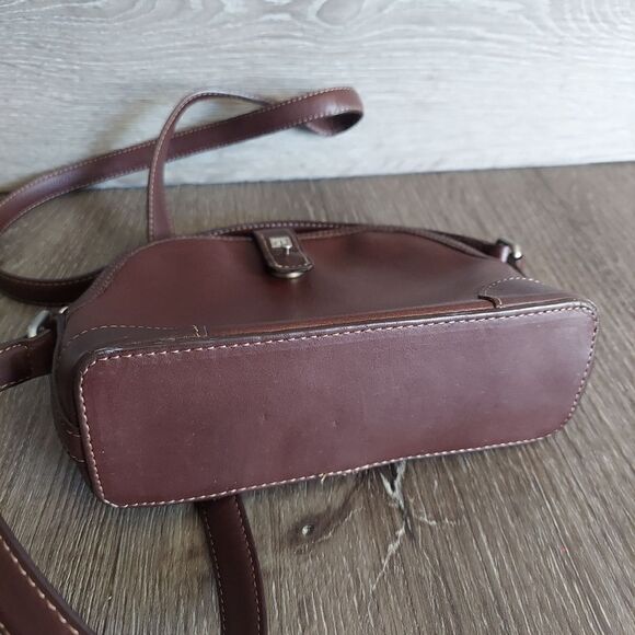 Vintage Brown Crossbody Bag - Picture 4 of 11